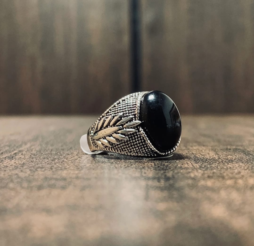 Eternal Mystique: Vintage Turkish Handmade Onyx Oval Ring