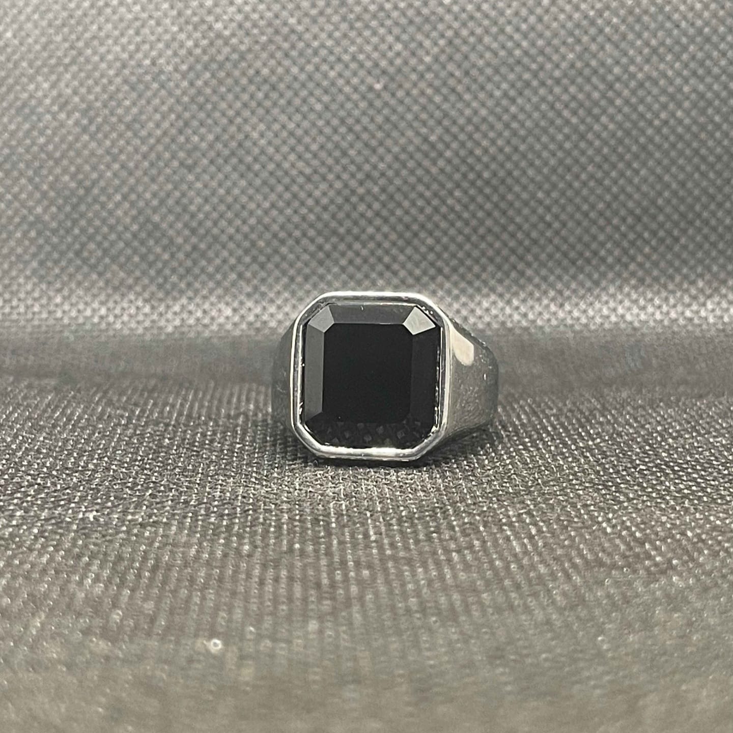 Midnight Onyx Men's Ring | Lifetime Colour Warranty