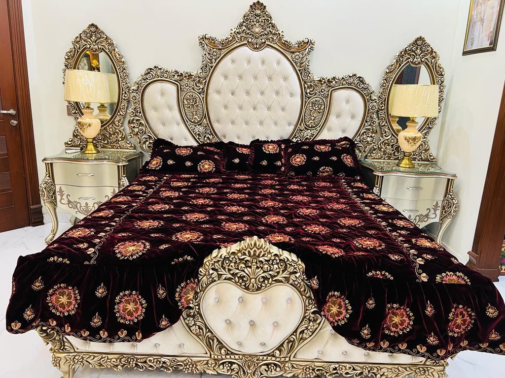Design 105 - Fancy Bridal Velvet Bed Sheet Set Beautifull Design - Full Bed Sheet Set - Cushions Set - Pillow Set