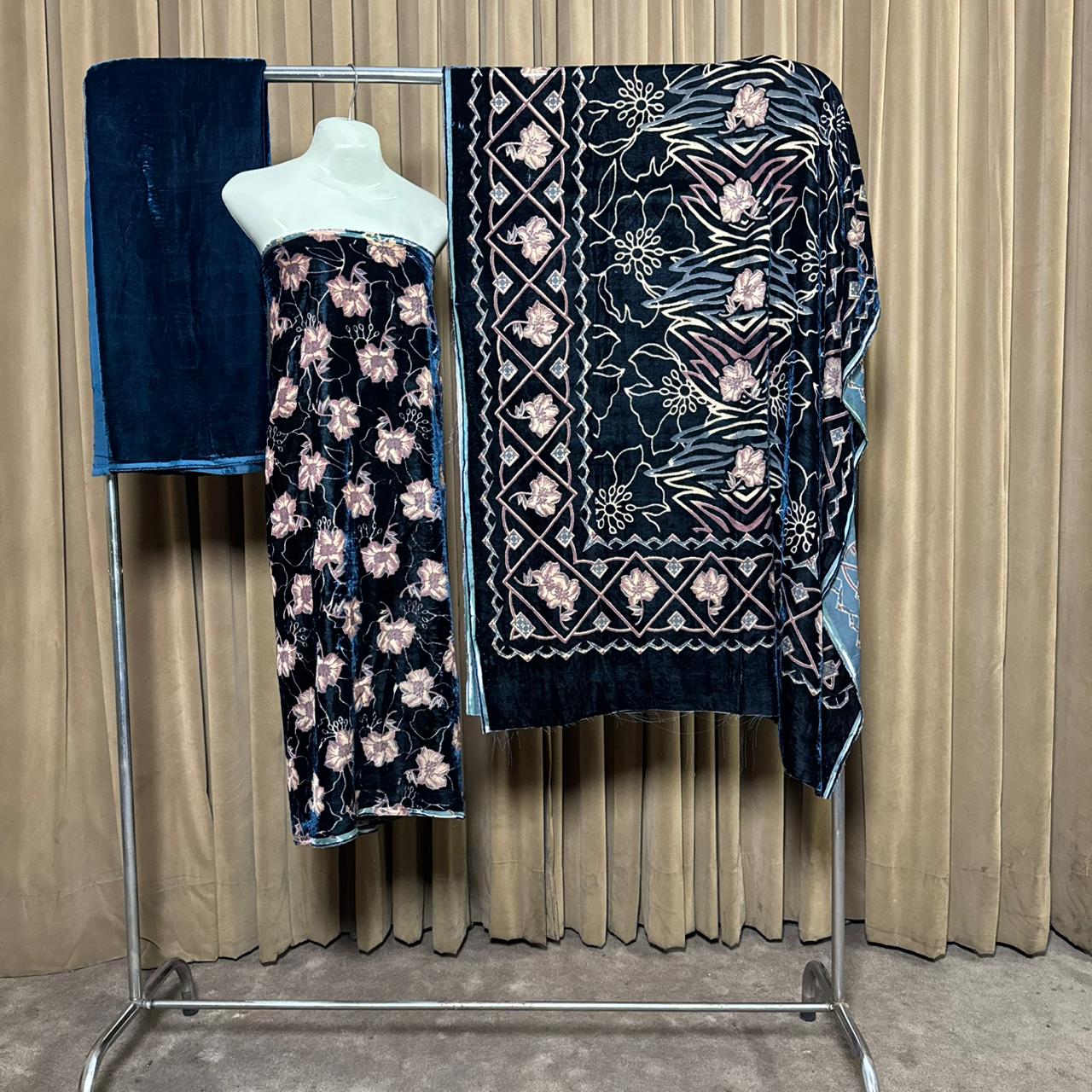 Palachi (پلچھی) Design 104 Velvet Unstitch Suit in Elegant Design & Colors (Shalwar, Kameez & Dubatta)