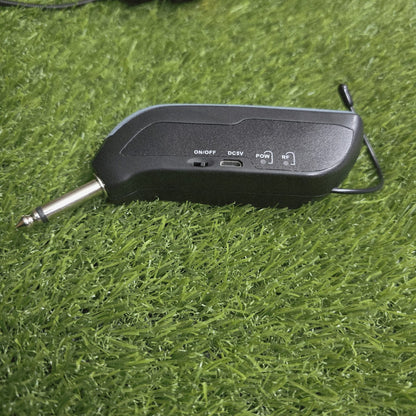 Universal Microphone - New Addition, Clear & Crystal sound, Wireless Microphone, Long Battery, Long Range