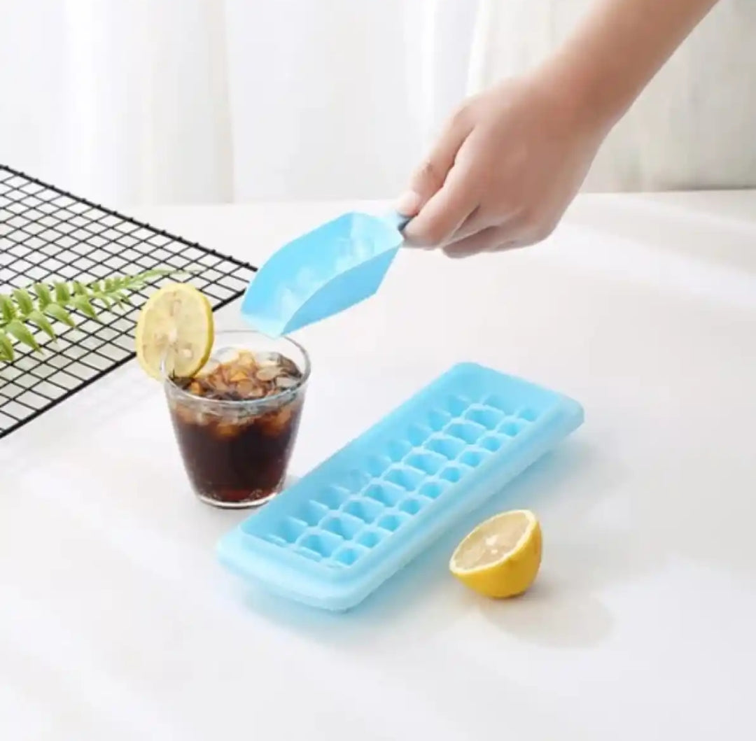 Ice Cube Tray (33 Cubes) For Freezer Comes with Ice Container, scoop and Cover Random Color