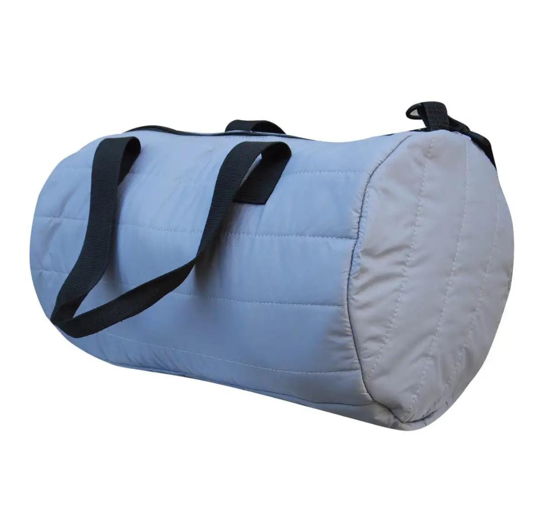 Traveling Bag Polyester fabric water resistance.