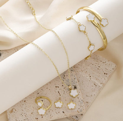 Set of 5 Pieces Fashion Alloy Jewelry Set Plum Blossom Five Leaf Flower Earing Girls Bracelet Laser Metal Necklace